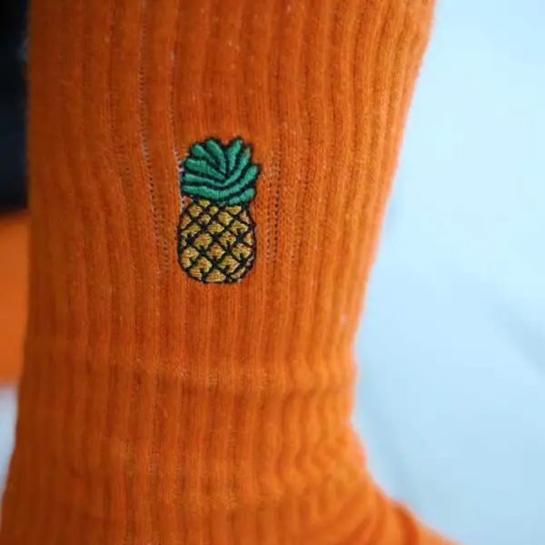 Ananas Desenli Nakış İşlemeli Turuncu Çorap 1