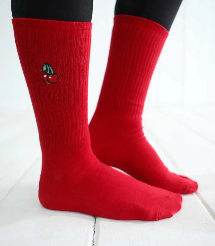 Kiraz Desenli Nakış İşlemeli Kırmızı Çorap