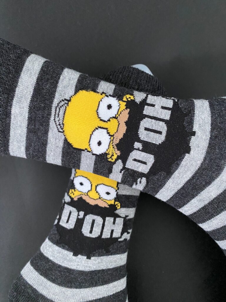 simpsons d'oh desenli uzun soket çorap4